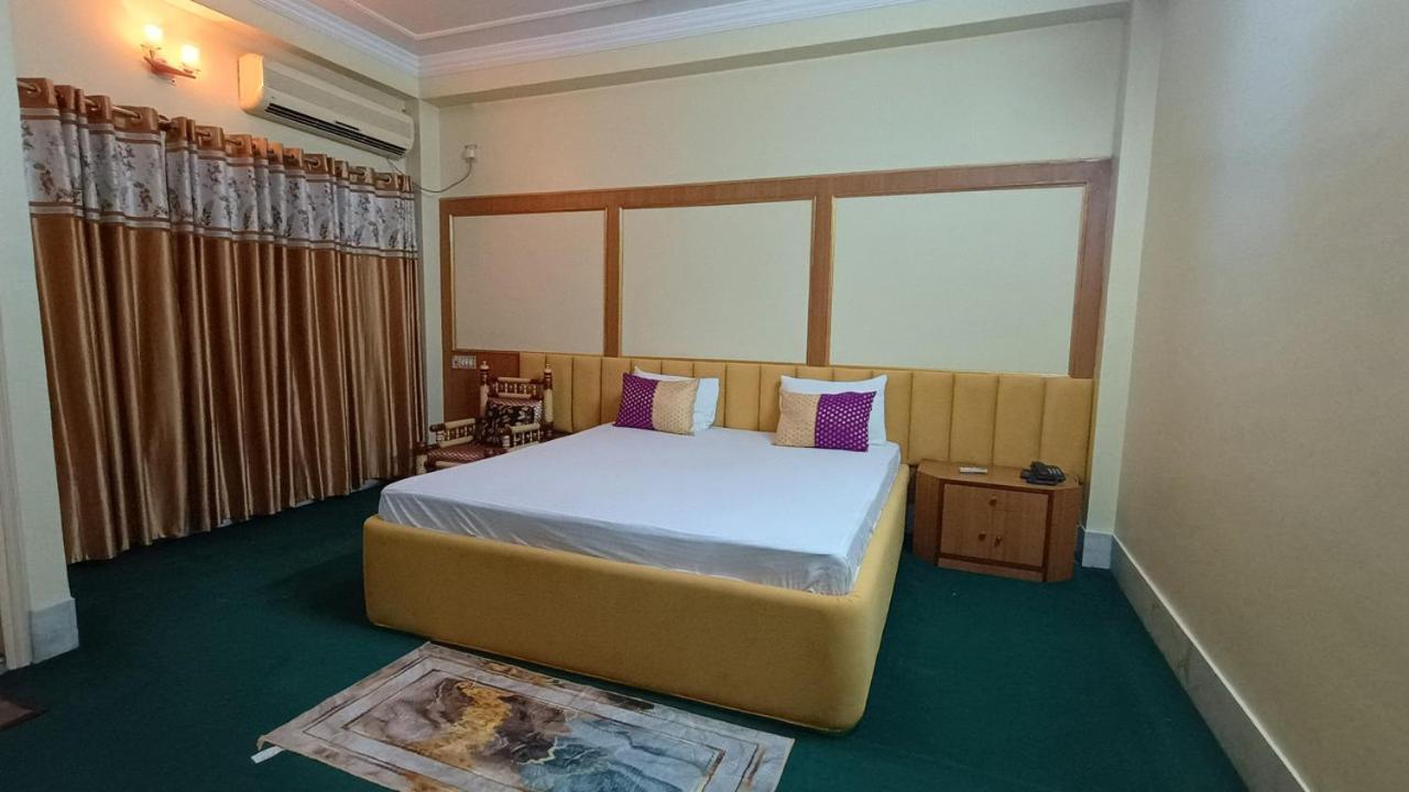 Hotel Sangam Baharampur Esterno foto