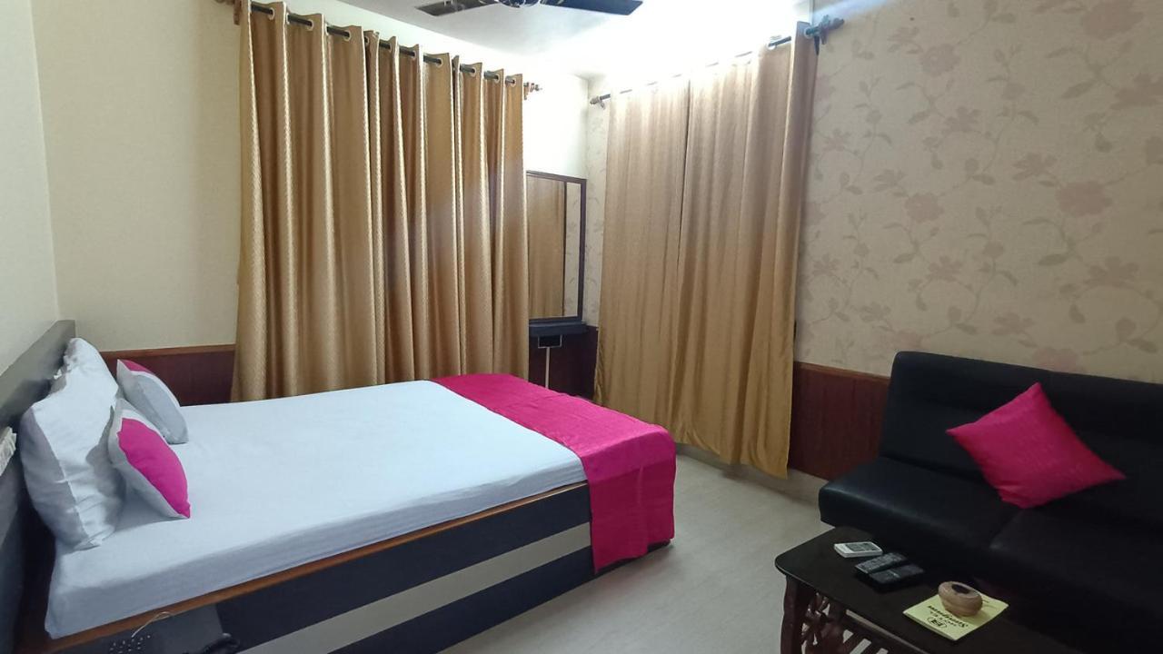 Hotel Sangam Baharampur Esterno foto